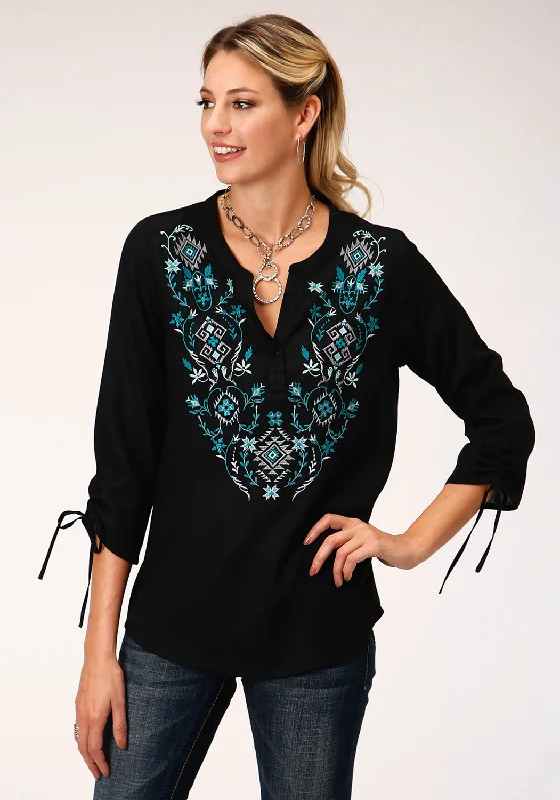 Roper Womens Black Rayon/Nylon Colorful Aztec S/S Blouse Cool Women's Distressed