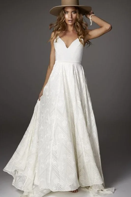 Backless Boho Lace Wedding Dress with V-neckline Edgy Women's Punk