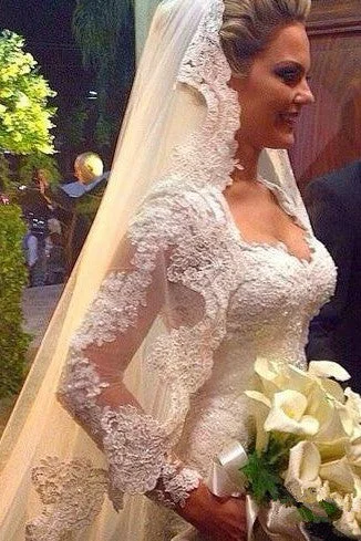 Vintage Lace Wedding Dress with Sheer Long Sleeves Business