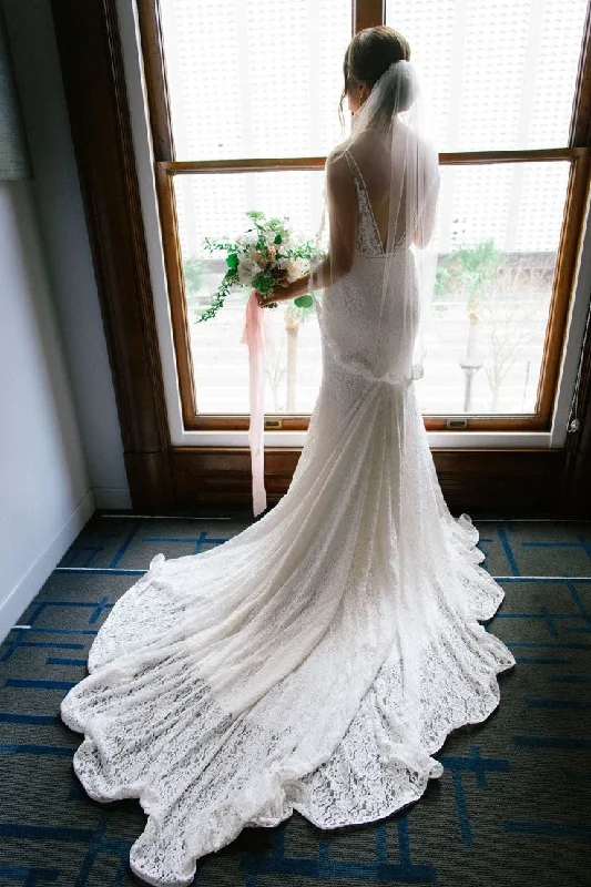 Sheer Lace Mermaid Wedding Dress with V Back Sleek Women's Metallic
