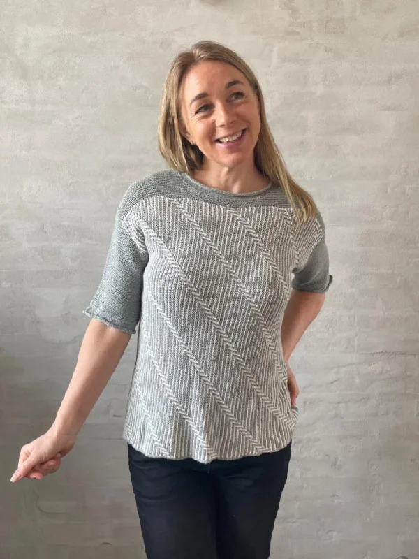 Dia blouse by Hanne Falkenberg, knitting pattern