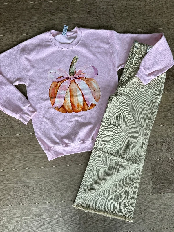 Very cutesy pumpkin crewneck Adventure