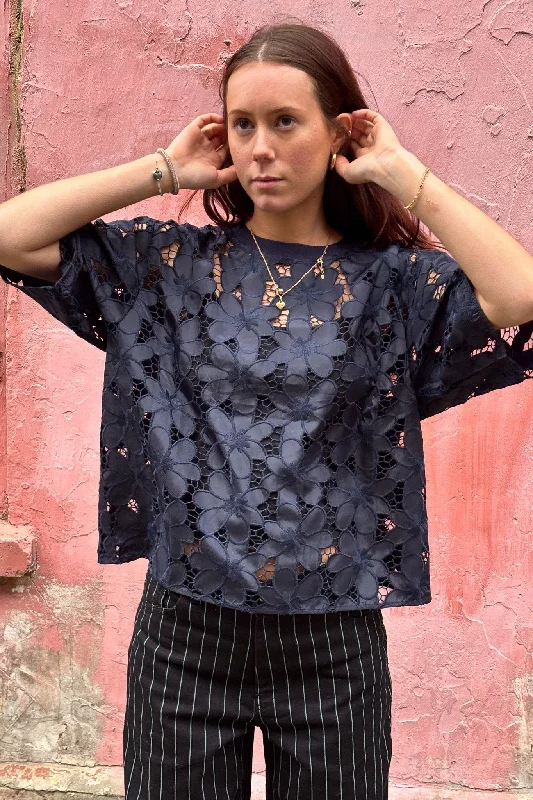 Baum und Pferdgarten Manuela Baritone Blue Lace T-Shirt Confident Women's Power