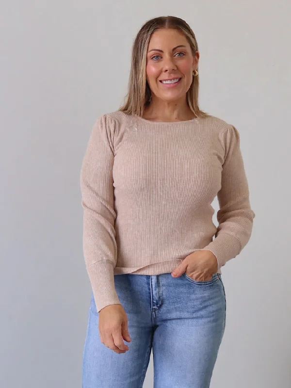 Lee Top - Natural Feminine Women's Style 